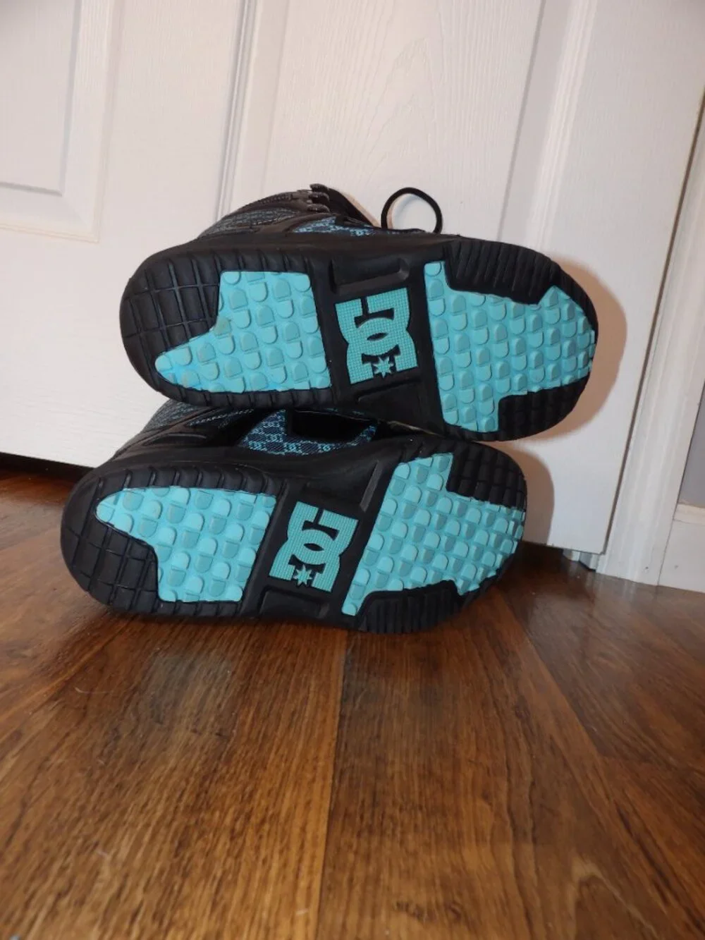 Y2K DC Phase Monogram Snowboard Boots Black and Blue Size 7W